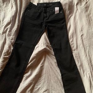 Black long skinny pants
